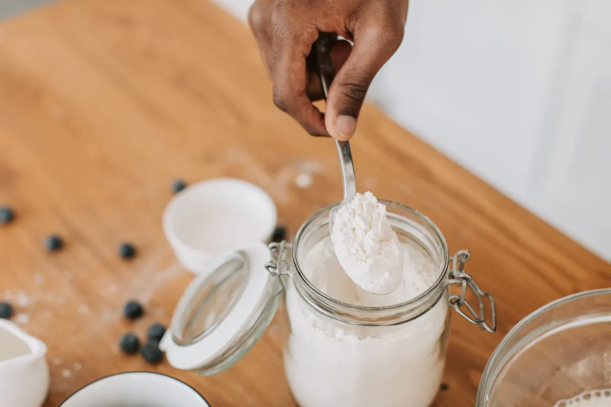 Comparing Protein Powders, Bars, and Whole Foods: What Yorkdale Gym-Goers Should Know